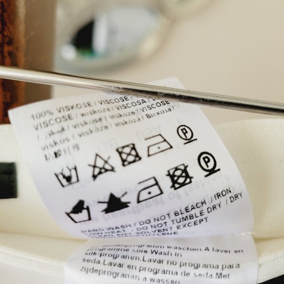 Luisa Cerano Navy and Off-White Striped Palazzo Pants  US 6 - Picture 12 of 13